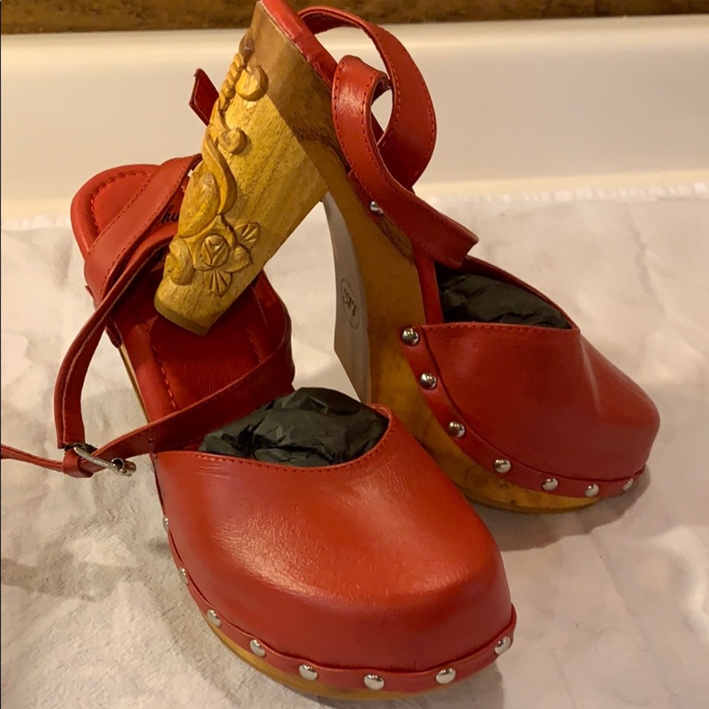 Lucky Lou Shoes Rockabilly Tiki Ankle Strap Heels